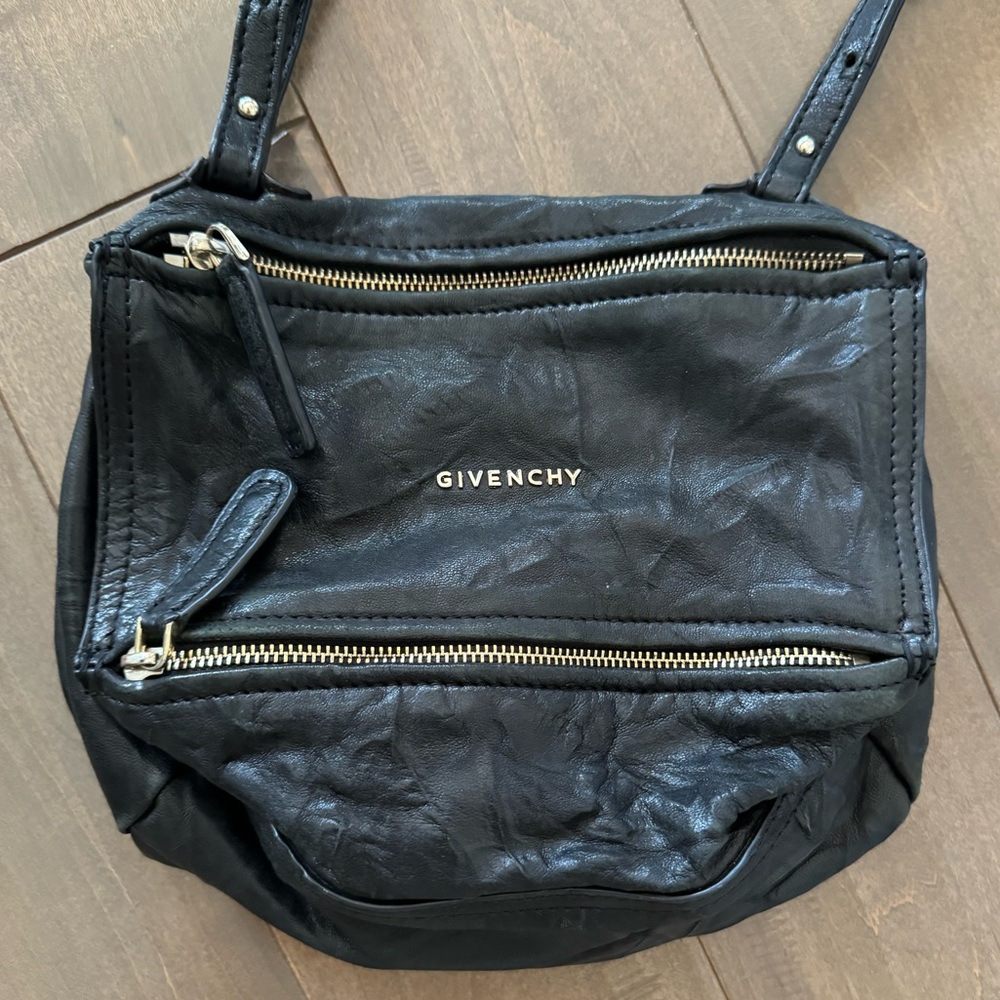 Givenchy black crossbody -small